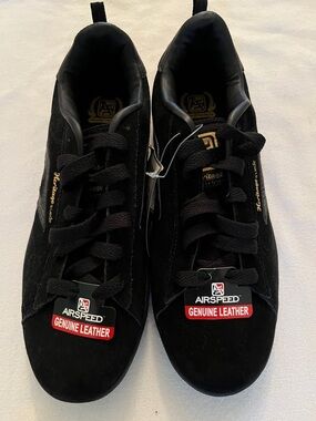 Shoes mens new size 8.5M Low-Top Heritage suede leather upper